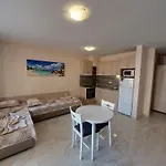 Artur Vip Club סבטי ולאס